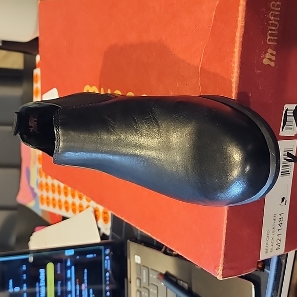 Munro Bedford - Picture 3 of 4